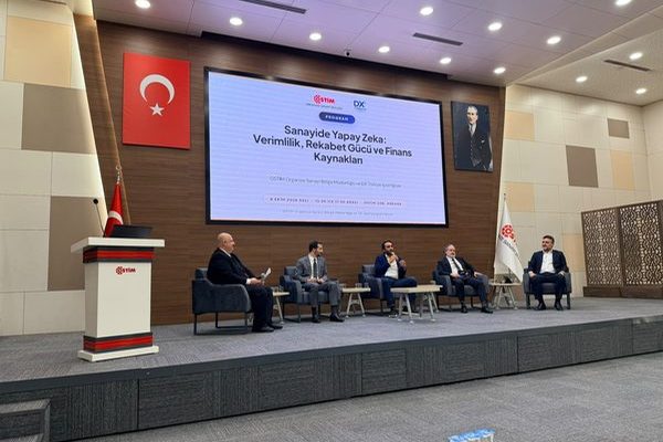Panel 1 oturumu, sanayide yapay zeka uygulamaları